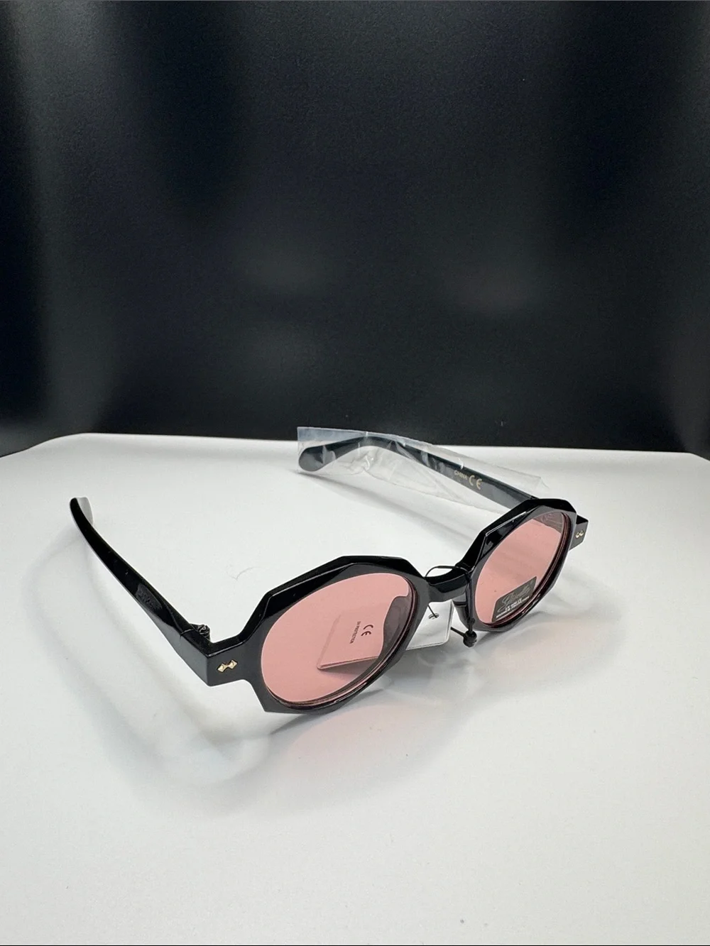 Unbranded Black Frame Sunglasses with Pink Lenses UV 400 CE Maximum Protection